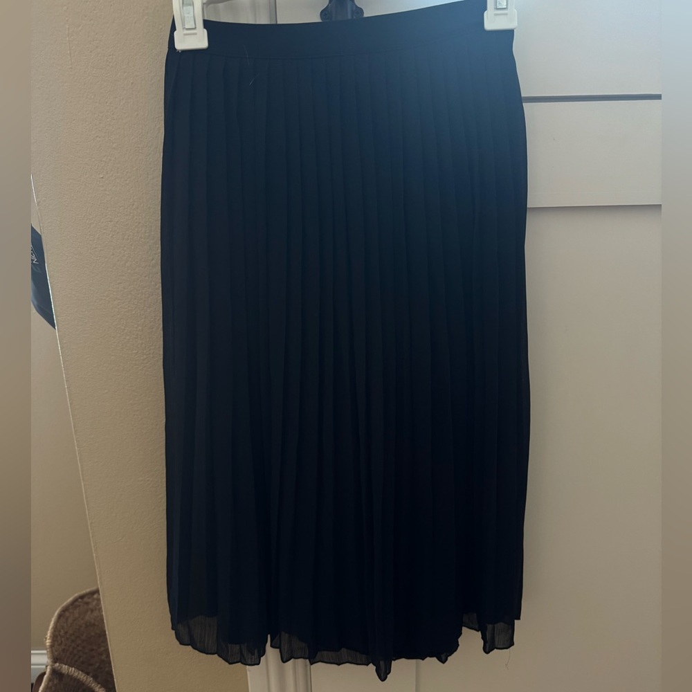 NWT Abercrombie Pleated Skirt